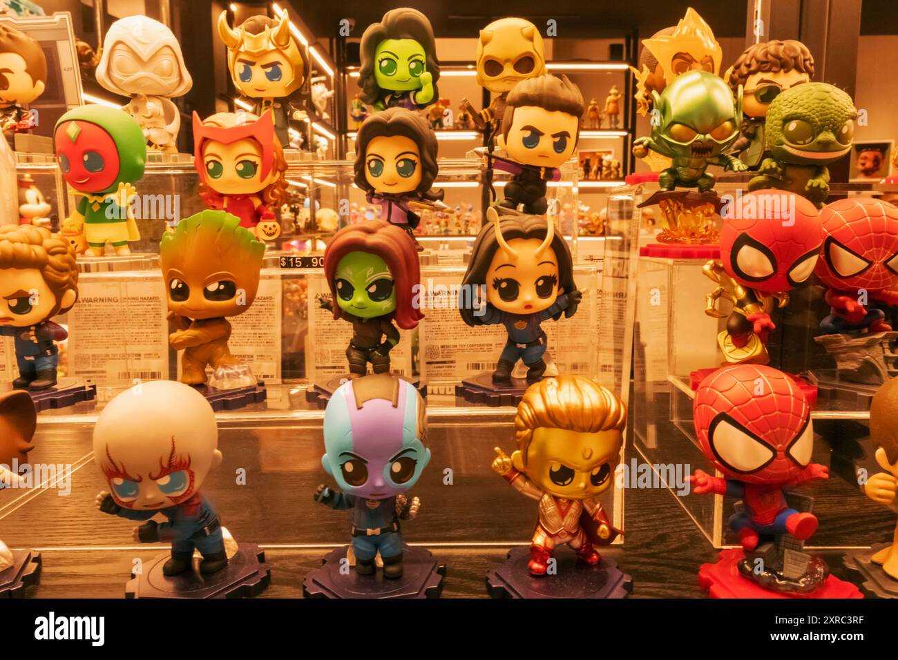 Asia, Singapore, negozio con le moderne figure coreane della Bobble Head Foto Stock