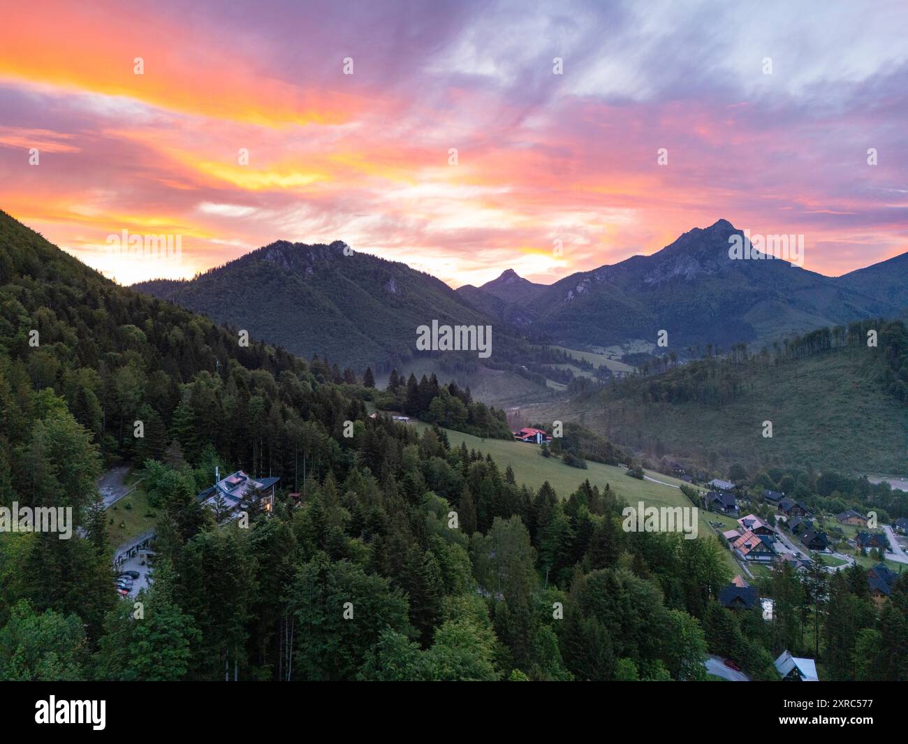 Alba nella Mala Fatra (piccola Fatra), una catena montuosa lunga 55 chilometri nella parte nord-occidentale della Slovacchia. Foto Stock