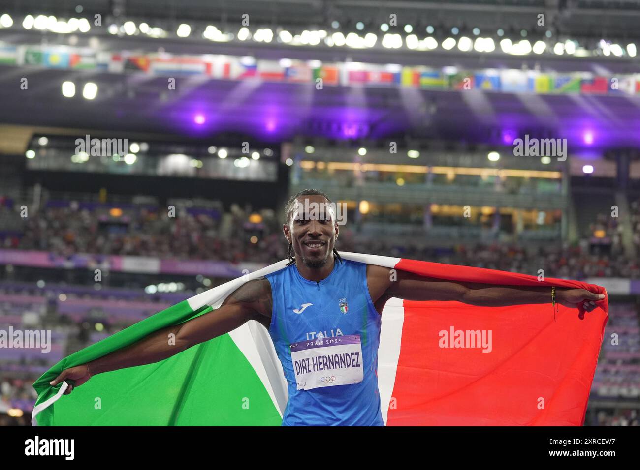 Parigi, Francia. 09 agosto 2024. Andy Diaz Fernandez durante la finale del salto triplo maschile alle Olimpiadi estive 2024, venerdì 9 agosto 2024, a Parigi, Francia. (Foto di Spada/LaPresse) credito: LaPresse/Alamy Live News Foto Stock