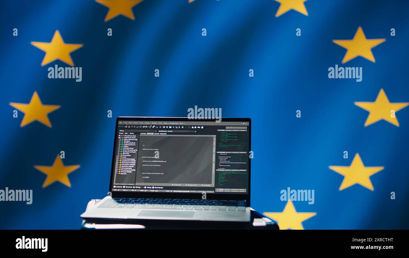 Agenzia di intelligence dell'Unione europea che utilizza computer portatili per proteggere dagli strumenti di propaganda di massa che interessano le elezioni. Servizio di sicurezza dell'UE impegnato in operazioni psicologiche utilizzando il dispositivo, telecamera B Foto Stock