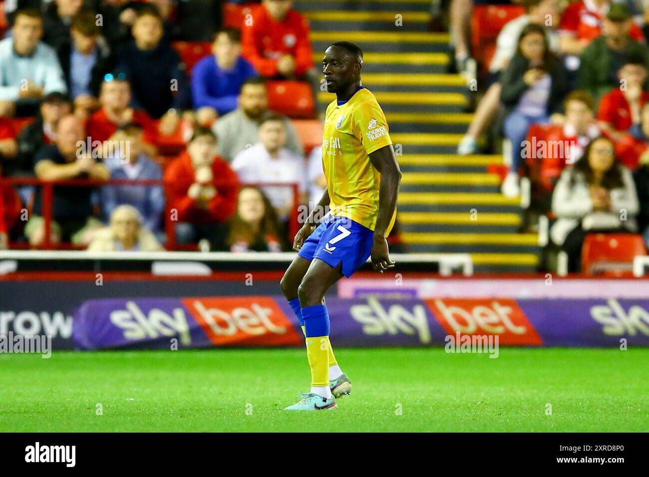 Oakwell Stadium, Barnsley, Inghilterra - 9 agosto 2024 Lucas Akins (7) di Mansfield Town - durante la partita Barnsley contro Mansfield Town, Sky Bet League One, 2024/25, Oakwell Stadium, Barnsley, Inghilterra - 9 agosto 2024 crediti: Arthur Haigh/WhiteRosePhotos/Alamy Live News Foto Stock