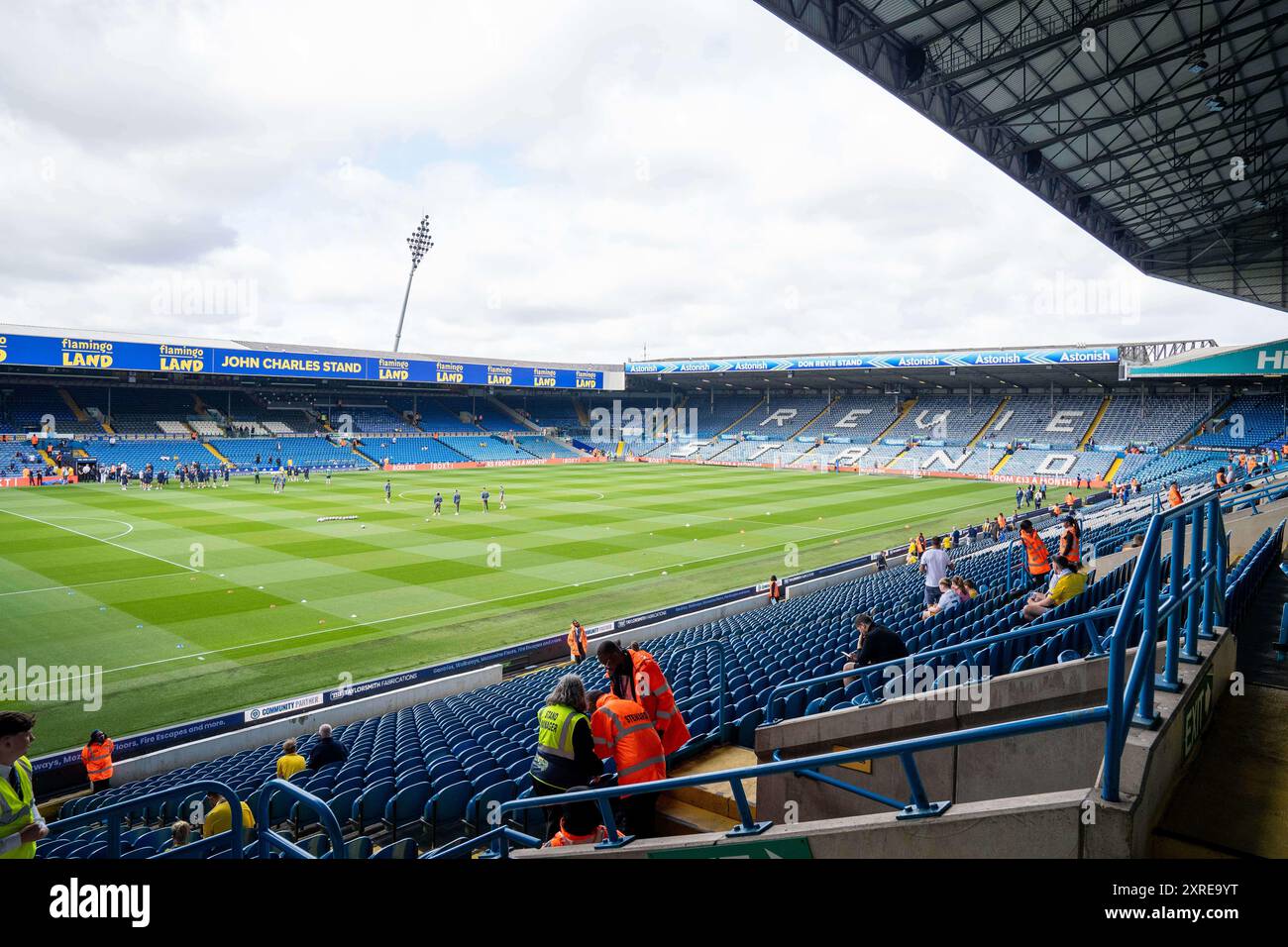 Vista generale all'interno dello stadio prima della partita del Leeds United FC vs Portsmouth FC Sky BET EFL Championship a Elland Road, Leeds, Inghilterra, Regno Unito il 10 agosto 2024 Credit: Every Second Media/Alamy Live News Foto Stock