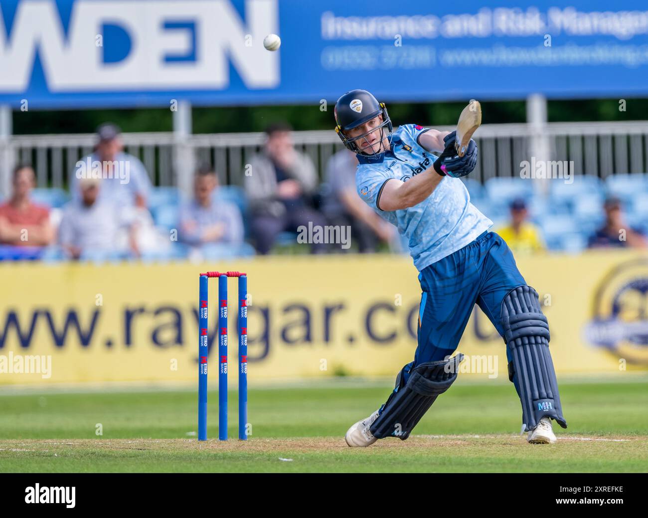 Brooke Guest batte per il Derbyshire in una partita della Metro Bank One Day Cup tra Derbyshire e Kent Spitfires Foto Stock
