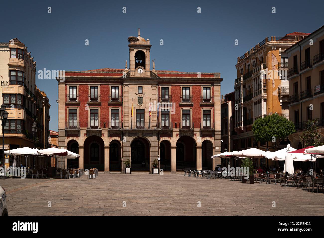 La Plaza Mayor di Zamora è una piazza storica, con il Municipio, la Chiesa di San Juan e un'affascinante architettura medievale. E' un cen vivace Foto Stock