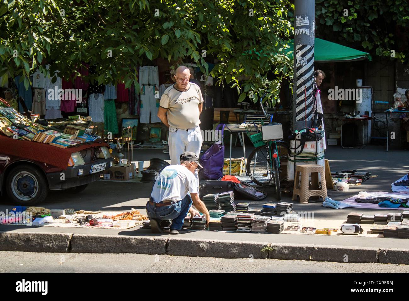 Odesa, Ucraina, 10 agosto 2024 il mercato delle pulci Starokonnyi è uno dei luoghi più colorati di Odesa. In questo posto unico troviamo oggetti rari, vale la pena Foto Stock