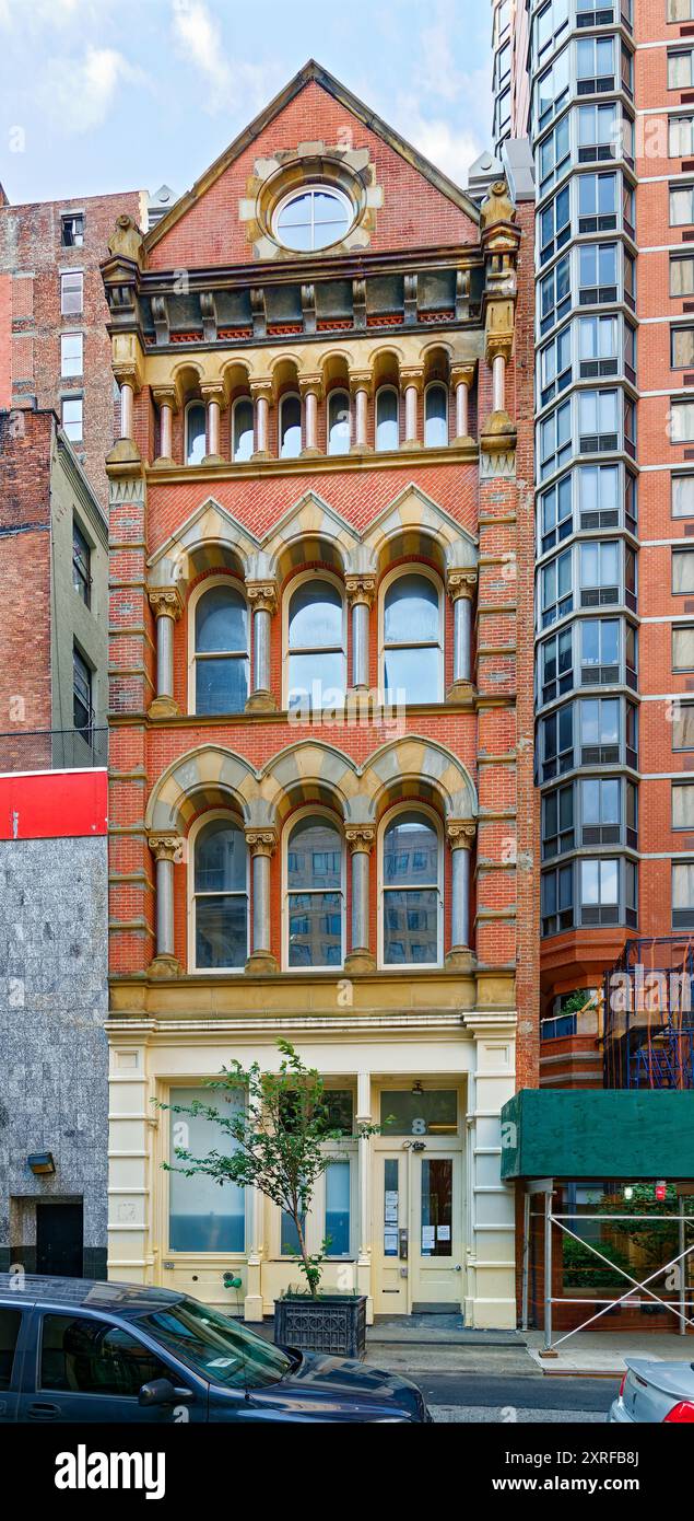 Il David S. Browne Store, punto di riferimento gotico veneziano, 8 Thomas Street, vicino a Broadway a Tribeca, è un piccolo gioiello di mattoni e pietra sopra un negozio di ghisa. Foto Stock
