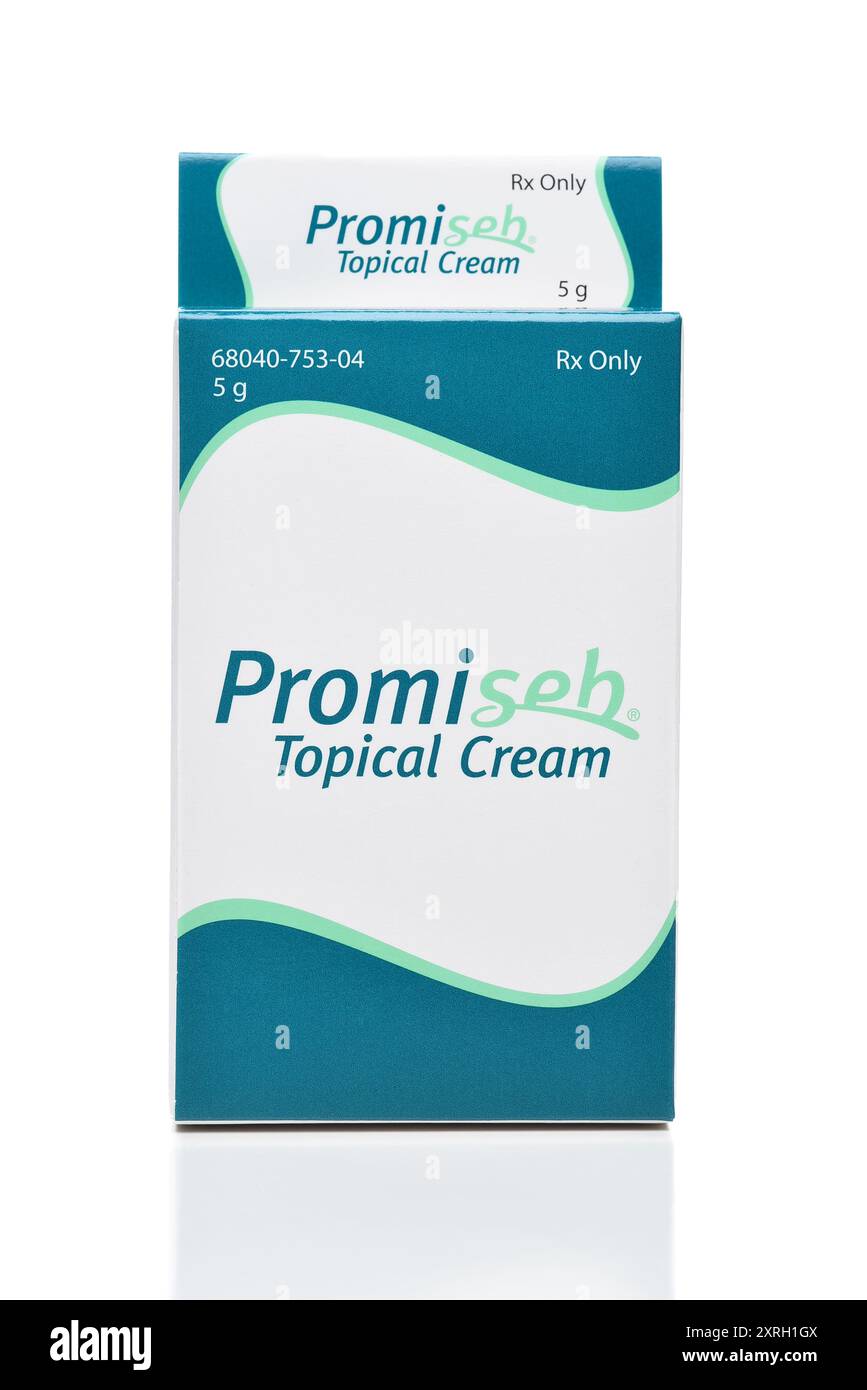 IRVINE, CALIFORNIA - 8 AUG 2024: Scatola di crema topica Promiseb un trattamento per la dermatite seborroica. Foto Stock