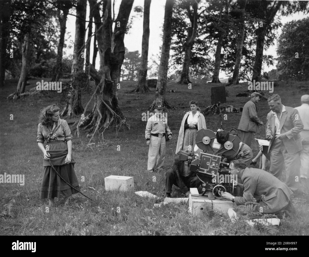 MAUREEN o'HARA e JOHN WAYNE girano una scena in Irlanda per l'UOMO TRANQUILLO 1952 regista JOHN FORD Story MAURICE WALSH Costume Design ADELE PALMER Music VICTOR YOUNG Republic Pictures Foto Stock