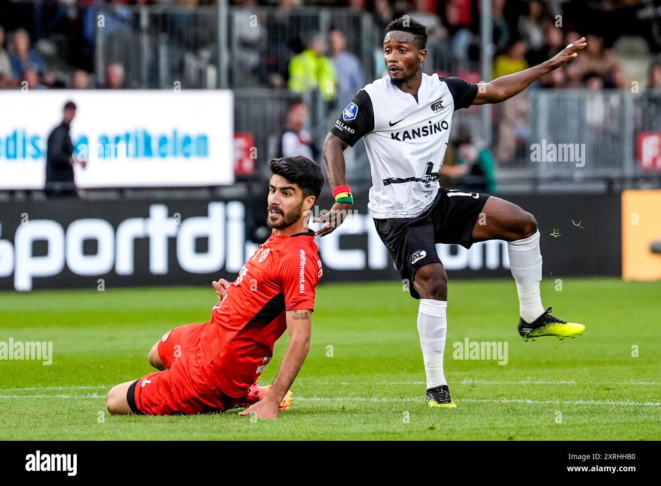 Almere, Paesi Bassi. 10 agosto 2024. ALMERE, PAESI BASSI - 10 AGOSTO: Ibrahim Sadiq dell'AZ Alkmaar segna il 0-1 durante la partita olandese Eredivisie tra l'Almere City FC e l'AZ Alkmaar allo Yanmar Stadion il 10 agosto 2024 ad Almere, Paesi Bassi. (Foto di ed van de Pol/Orange Pictures) credito: Orange Pics BV/Alamy Live News Foto Stock