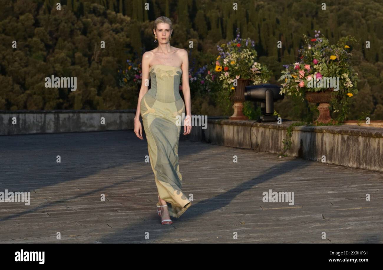 SFILATA MARINE SERRE A VILLA DI MAIANO FIRENZE PITTIUOMO #106 GIUGNO 2024 Foto Stock