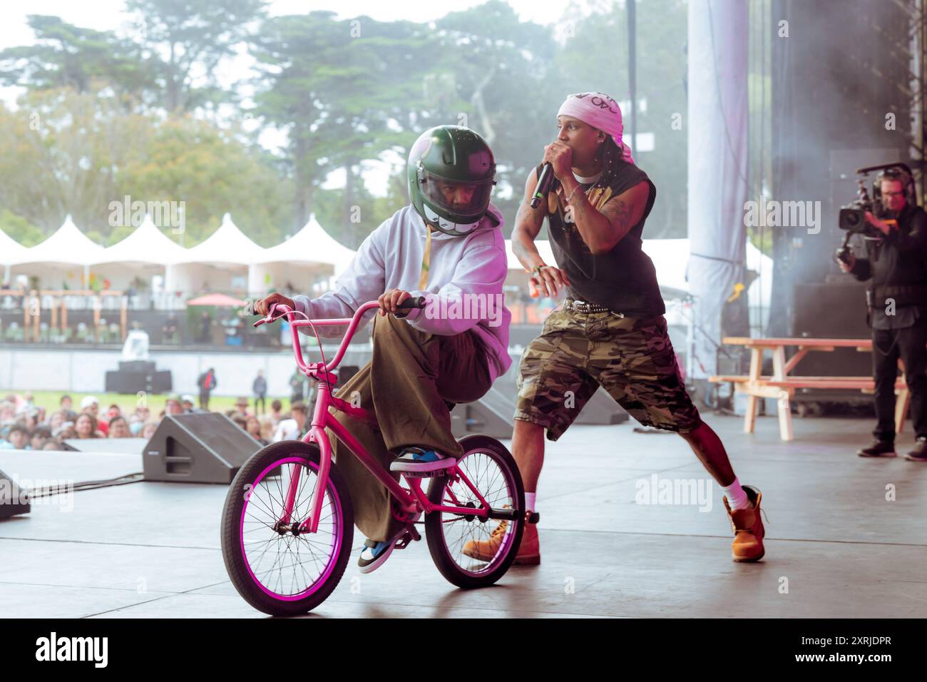 AG Club si esibisce sul Lands End Stage durante l'Outside Lands 2024 Music and Arts Festival che si tiene al Golden Gate Bridge Park di San Francisco, CALIFORNIA, il 10 agosto 2024. (Foto di Alive Coverage/Sipa USA) credito: SIPA USA/Alamy Live News Foto Stock