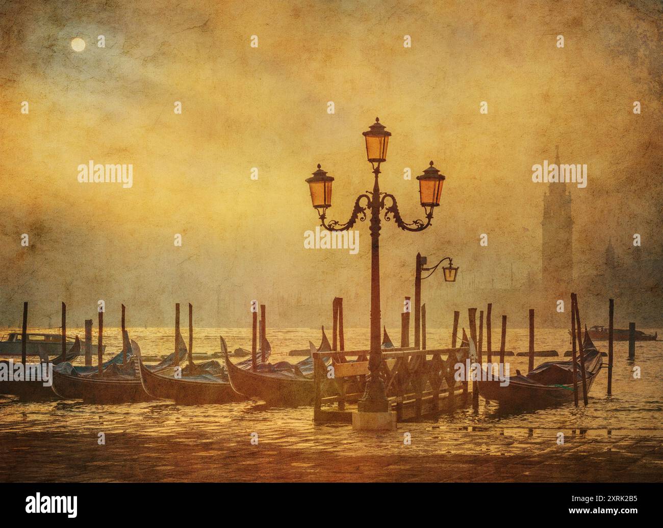 Immagine d'epoca delle gondole a Venezia all'alba, in Veneto, Italia. Foto Stock