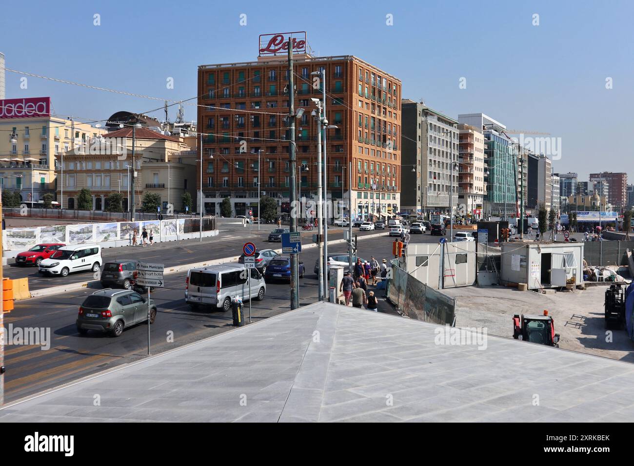 Napoli - via Cristoforo Colombo dalla terrazza della nuova stazione del Molo Beverello Foto Stock