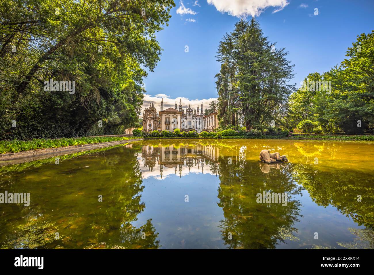 Famosa tenuta di vigneti di Mateus a Vila Real, Portogallo Foto Stock