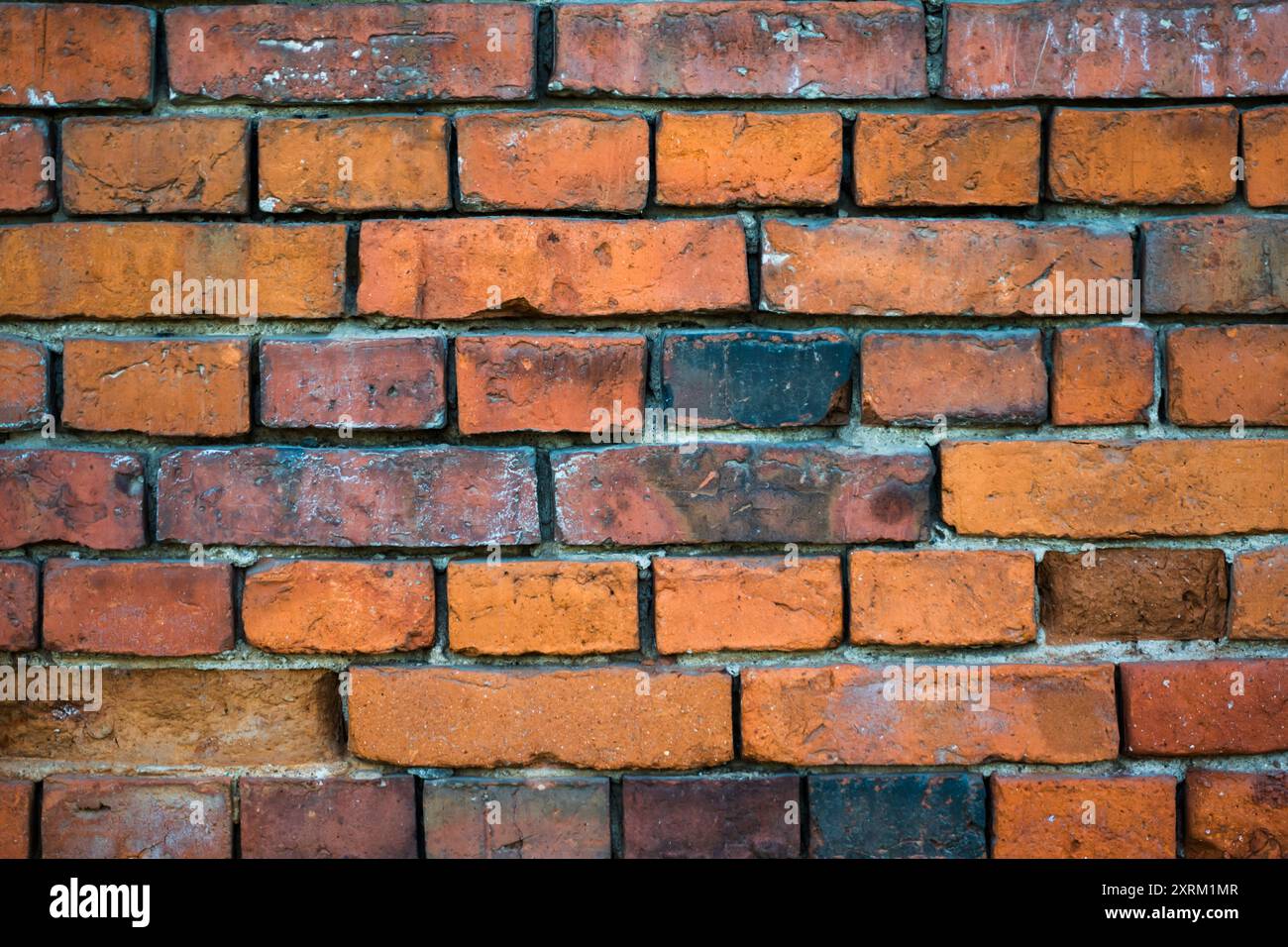 Il vecchio muro di mattoni rossi, costruito nel XIX secolo Foto Stock