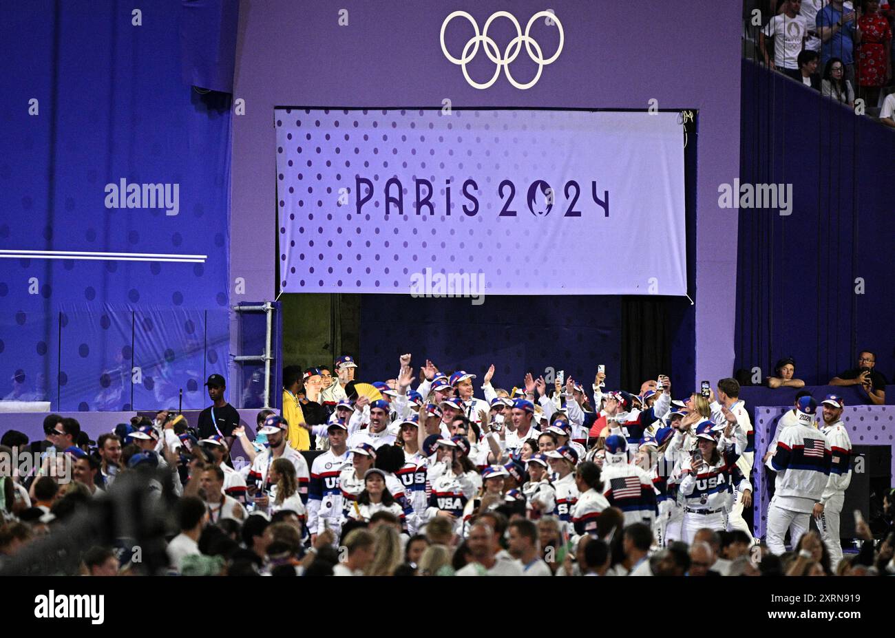 Parigi, Francia. 11 agosto 2024. Team USA nella foto durante la cerimonia di chiusura dei Giochi Olimpici di Parigi 2024 domenica 11 agosto 2024 a Parigi, Francia. I Giochi della XXXIII Olimpiade si svolgono a Parigi dal 26 luglio all'11 agosto. La delegazione belga conta 165 atleti in 21 sport. BELGA PHOTO JASPER JACOBS credito: Belga News Agency/Alamy Live News Foto Stock