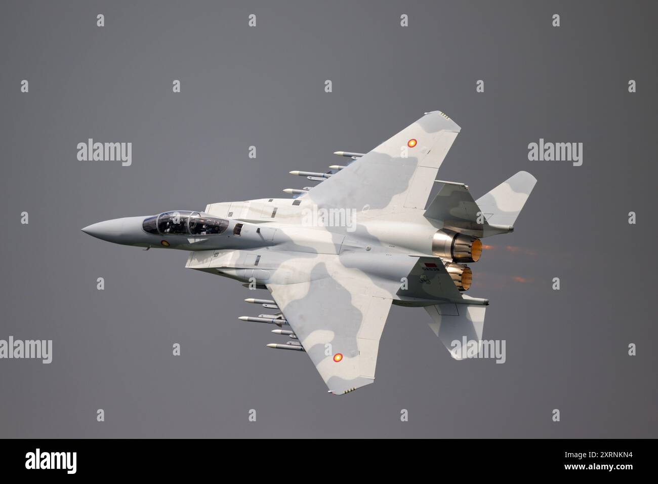 Boeing F-15QA Ababil durante l'esposizione con armi complete al Royal International Air Tattoo 2024 Foto Stock