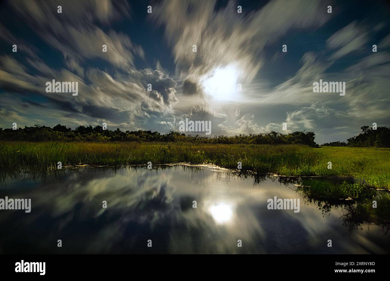 Cieli nuvolosi nel Parco Nazionale delle Everglades Foto Stock