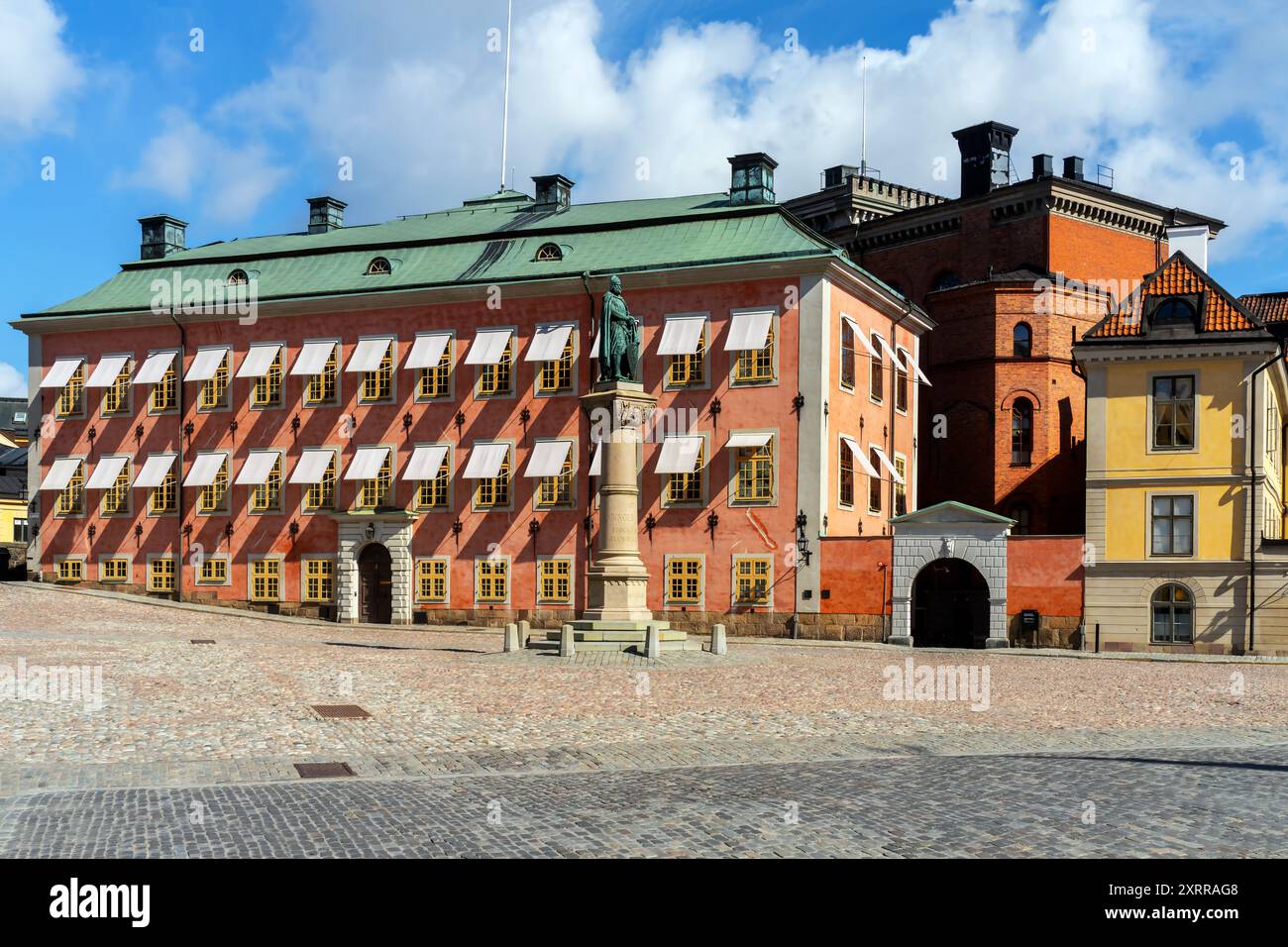 La statua di Birger Jarl è una statua raffigurante il conte svedese e il reggente Birger Jarl. La statua si trova nella piazza di Jarl Birger su Riddarholmen a Stockhol Foto Stock