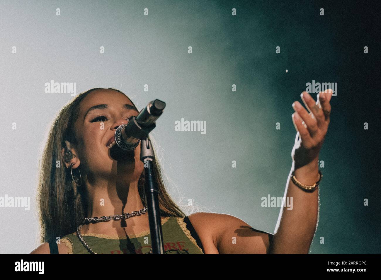 Copenaghen, Danimarca. 09 agosto 2024. La cantante e cantautrice inglese Jorja Smith esegue un concerto dal vivo durante il festival di musica danese Syd for Solen 2024 a Copenaghen Foto Stock