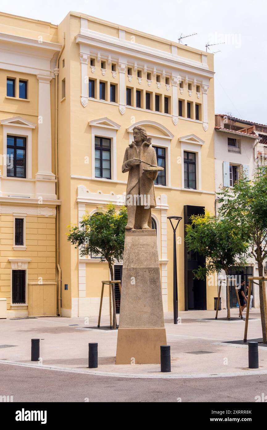 Statua di Hyacinthe Rigaud pittore 1659-1743, di Roger Maureso (1924-1981); tempio protestante, 1976, Perpignano, Pirenei orientali, Occitanie, Francia Foto Stock