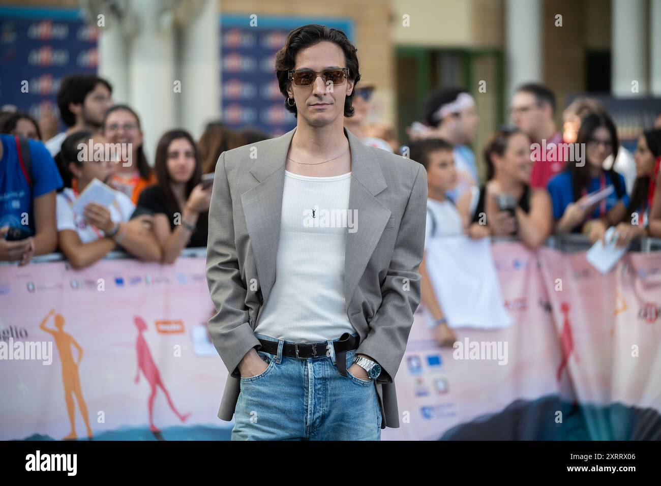 Giffoni Valle piana, Italia. 20 luglio 2024. L'attore italiano Dario Aita partecipa al Blue Carpet al 54° Giffoni Film Festival 2024. Credito: SOPA Images Limited/Alamy Live News Foto Stock