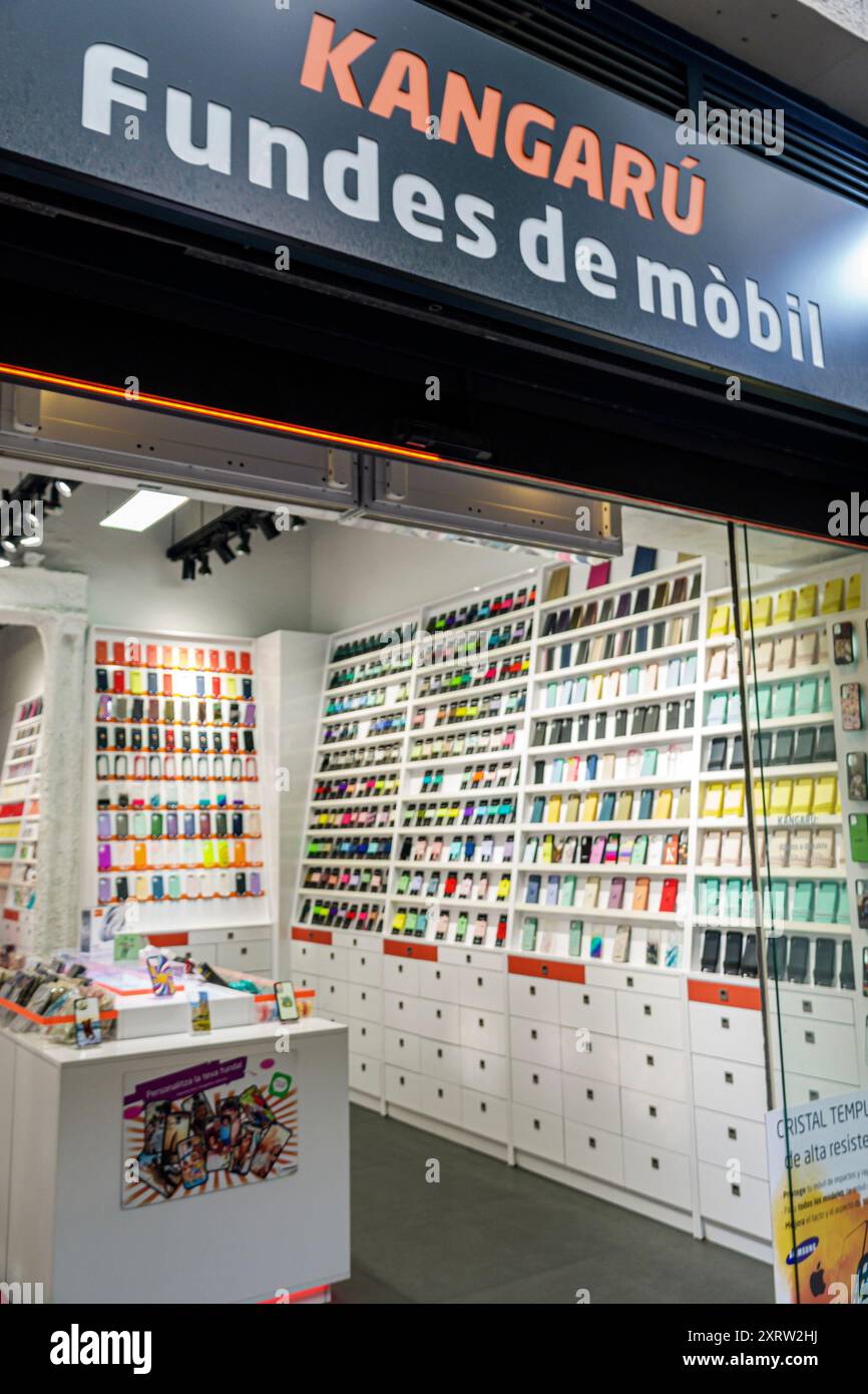 Barcellona Spagna, Catalogna Catalunya, Avinguda de Gaudi­ l'Eixample, Kangaru Fundes de mobil, negozio di accessori per cellulari, ingresso esterno, Spani Foto Stock