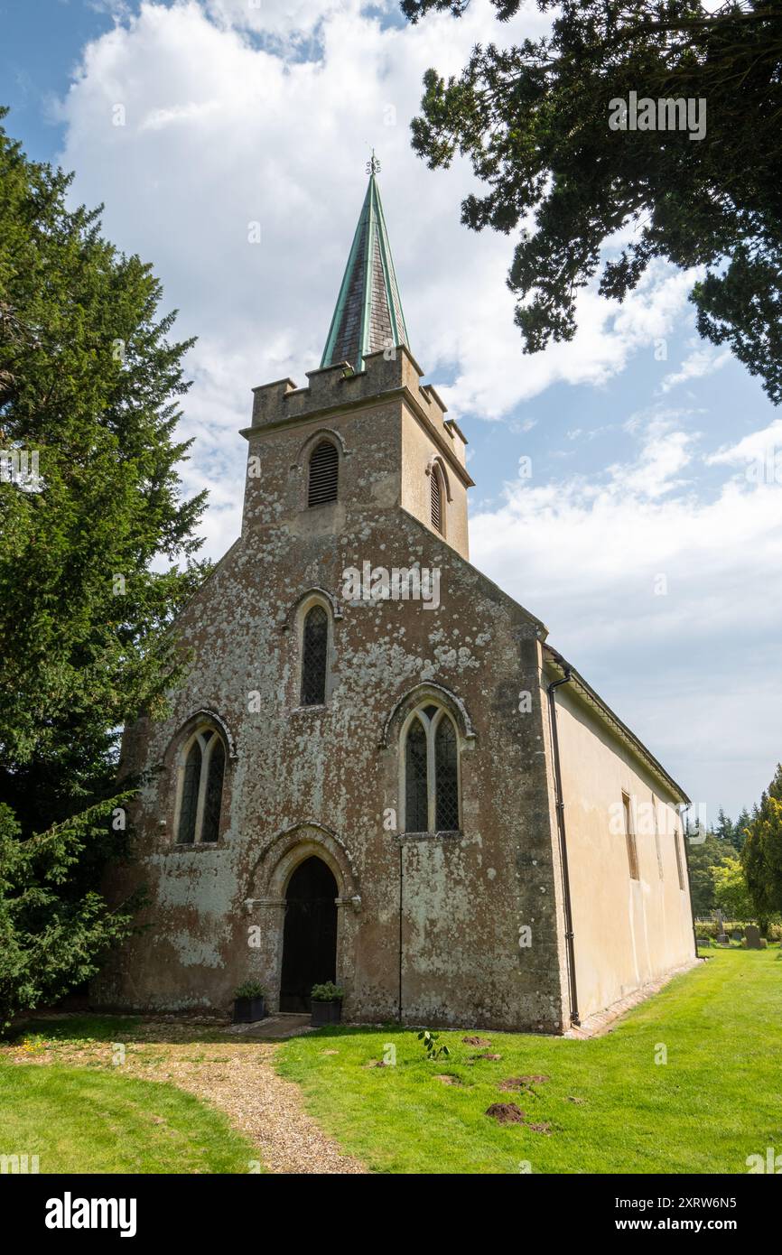 Chiesa di San Nicola nel villaggio di Steventon, Hampshire, Inghilterra, Regno Unito, a cui la famosa autrice Jane Austen frequentava Foto Stock