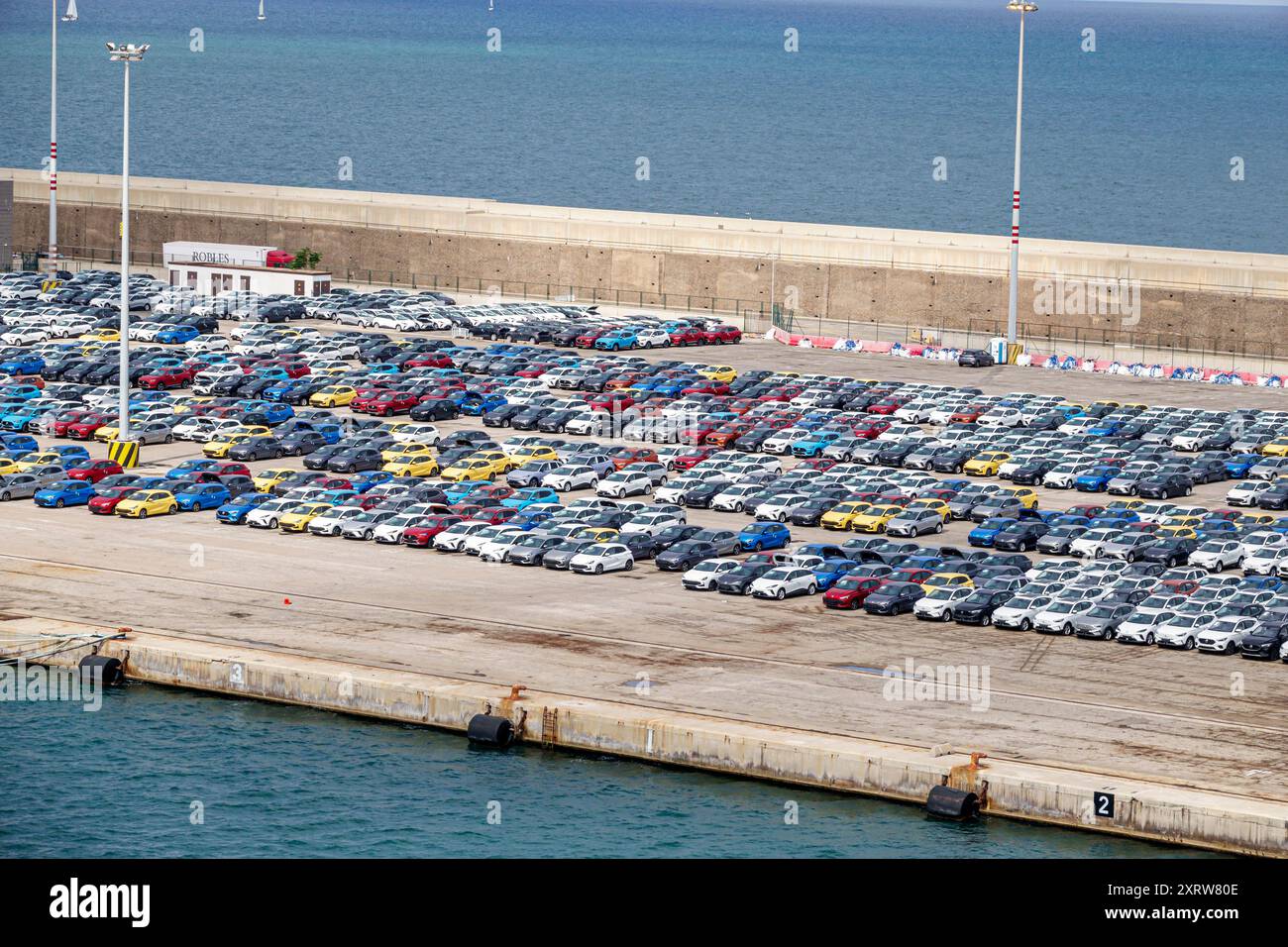 Barcellona Spagna, Catalogna Catalunya, Sants-Montjuic, Mar Mediterraneo, Porto Porto di Barcellona, vista aerea dall'alto, automo MG ZS New Cars Foto Stock