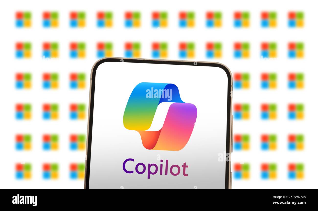 Chatbot Microsoft Copilot ai visualizzato sul dispositivo mobile Foto Stock