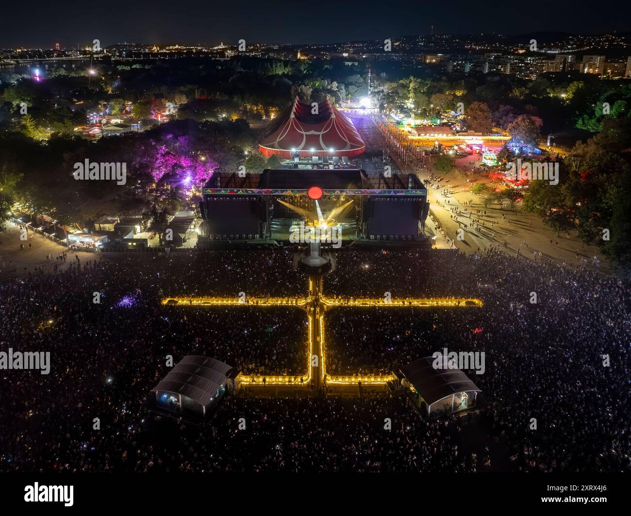 08.11.24. Budapest, Ungheria. Vista aerea del festival Sziget di Budapest. Questo è il più grande festival in Ungheria ogni anno. Ci sono concerti, Foto Stock
