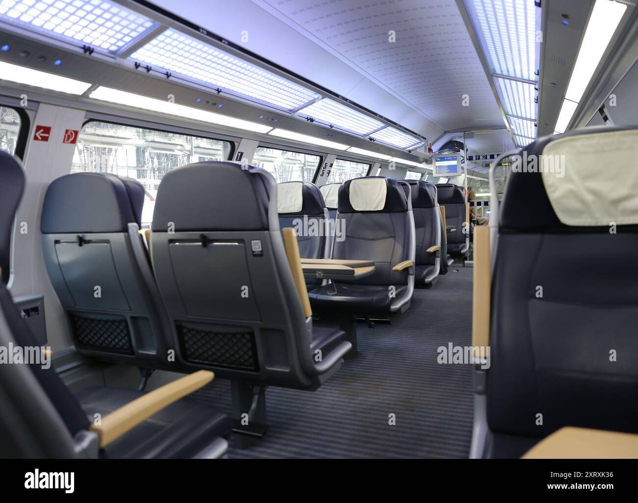treno regionale il compartimento di prima classe Foto Stock