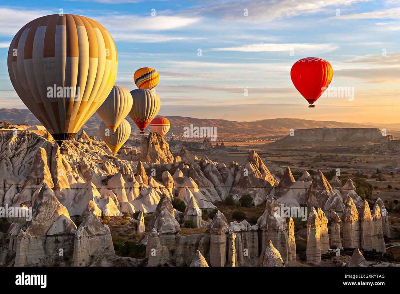 Mongolfiere all'alba in Cappadocia, Turchia Foto Stock