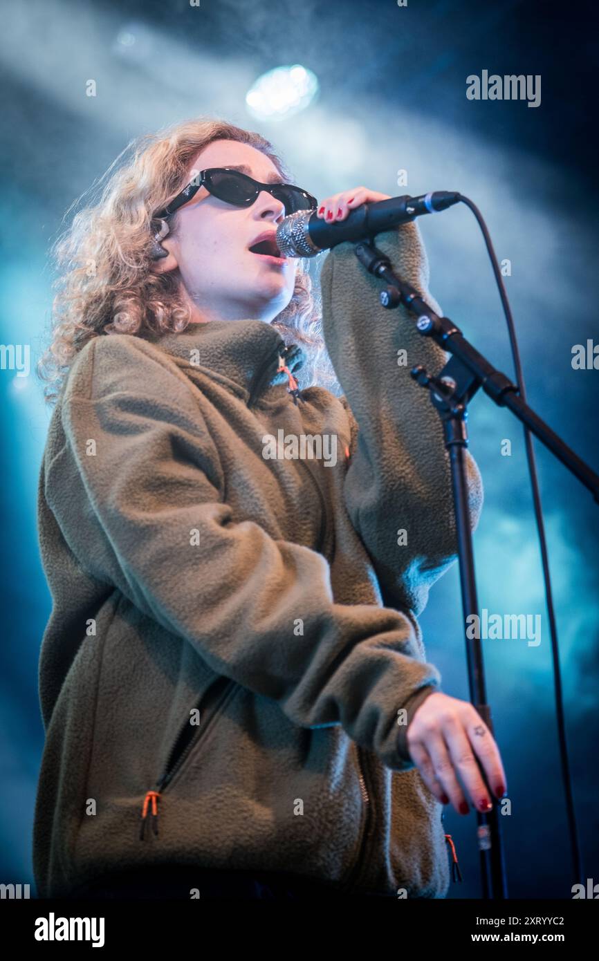 Roskilde, Danimarca. 4 luglio 2024. Il cantante e musicista americano Blondshell esegue un concerto dal vivo durante il festival di musica danese Roskilde Festival 2024 a Roskilde. Foto Stock