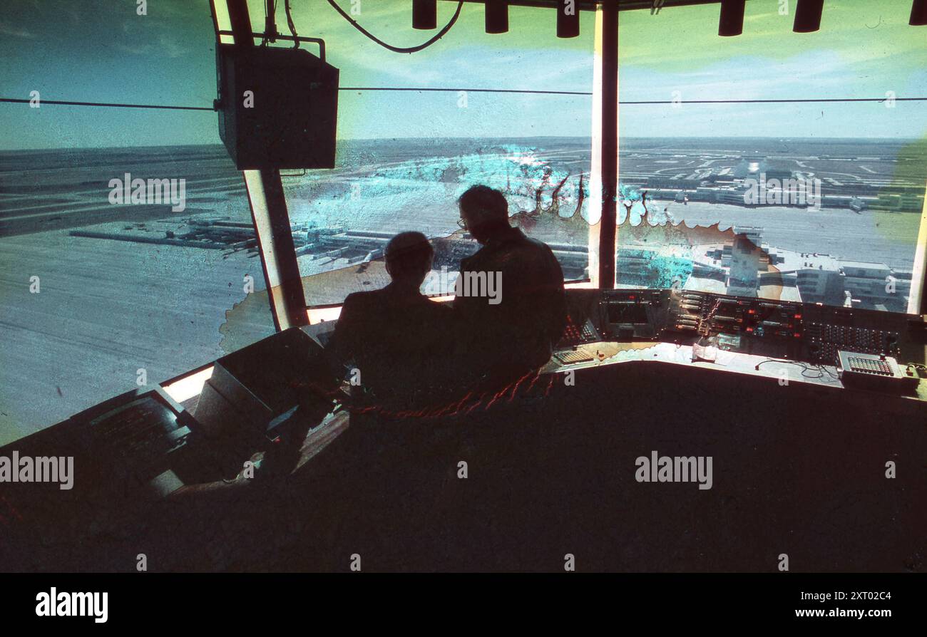 Torre di controllo del traffico aereo all'aeroporto di Denver, Colorado. ©Bob Daemmrich Foto Stock