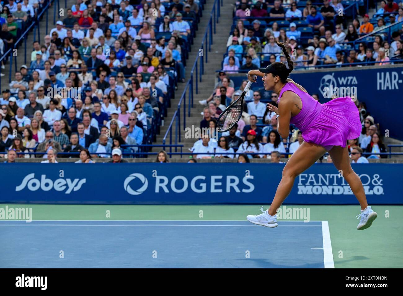 Toronto, Canada. 12 agosto 2024. La tennista americana Jessica Pegula partecipa alla finale del WTA 1000 Toronto National Bank Open sconfiggendo Amanda Anisimova. Credito: EXImages/Alamy Live News Foto Stock