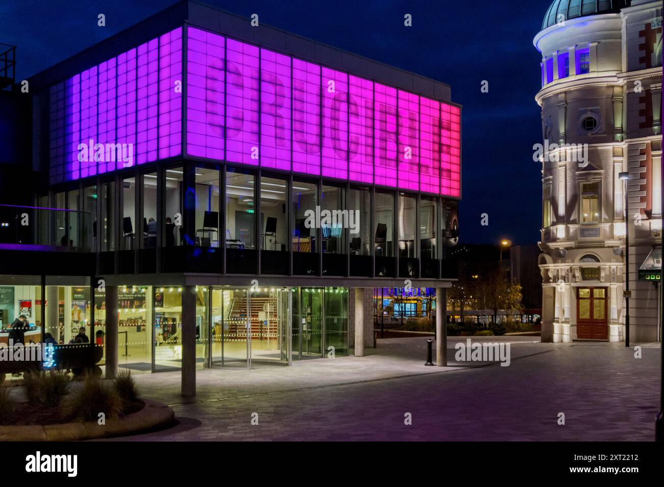 Teatro Sheffield Crucible di notte. Foto Stock