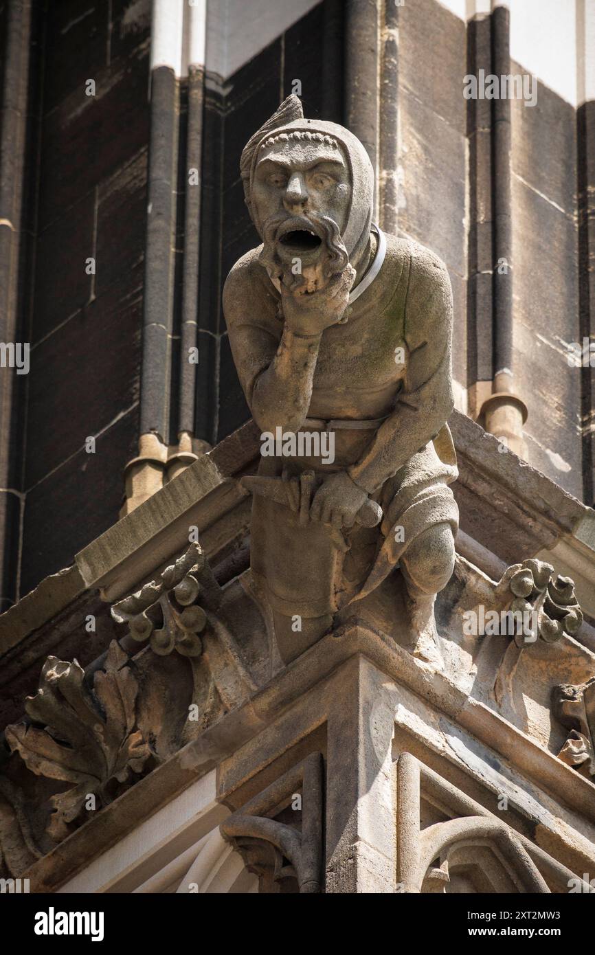 Gargoyle alla facciata meridionale della cattedrale, Colonia, Germania. Wasserspeier an der Suedfassade des Doms, Koeln, Deutschland. Foto Stock