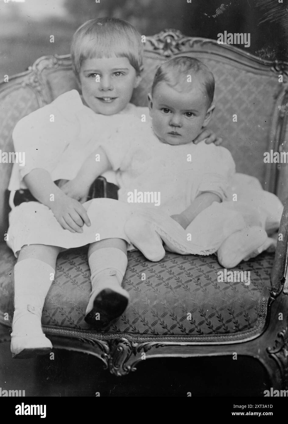 Ethel Barrymore Colt's, tra c1915 e c1920. Mostra i due figli più piccoli di Ethel Barrymore e Russel Griswold Colt: Ethel Barrymore Colt (1912-1977) e John Drew Colt (1913-1975). Foto Stock