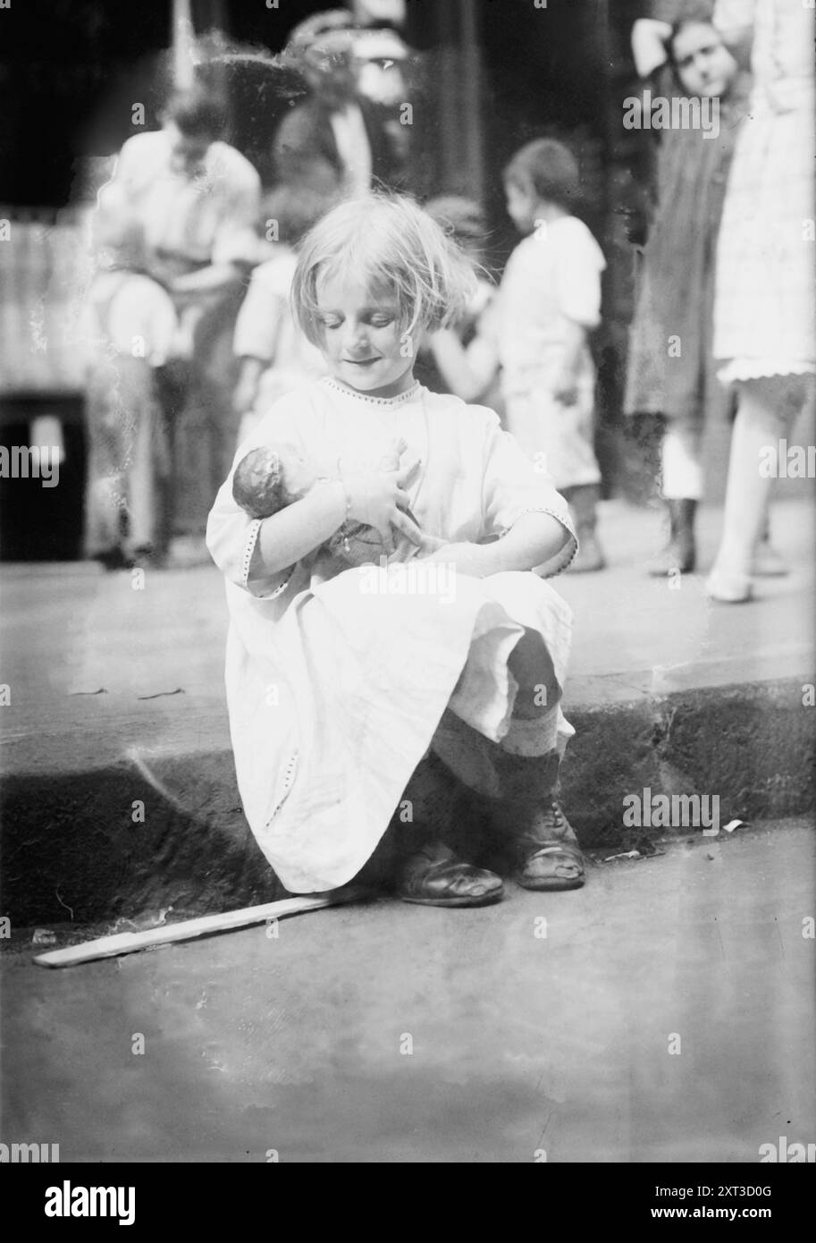 In una commedia Street, New York, tra c1910 e c1915. Foto Stock