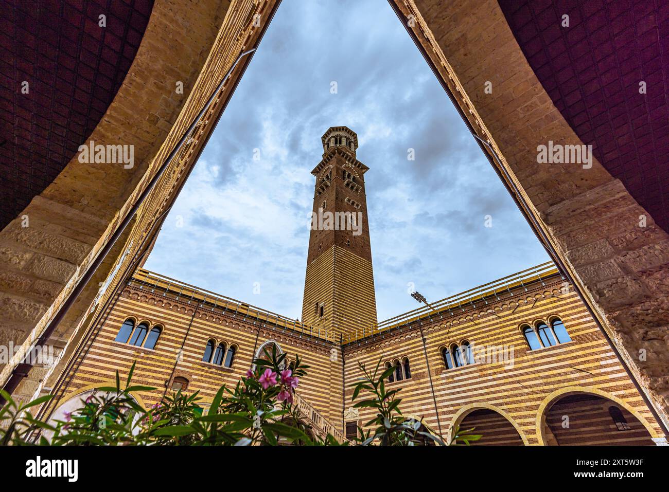 La città medievale di Verona in Italia Foto Stock