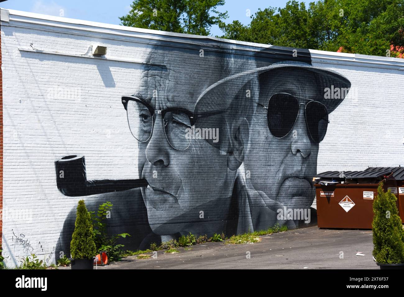 Halifax, Canada - 22 luglio 2024: Murale di John Dunsworth, che ha interpretato Jim Lahey nella serie tv Trailer Park Boys, su Quinpool Rd Questo lavoro è stato dipinto Foto Stock