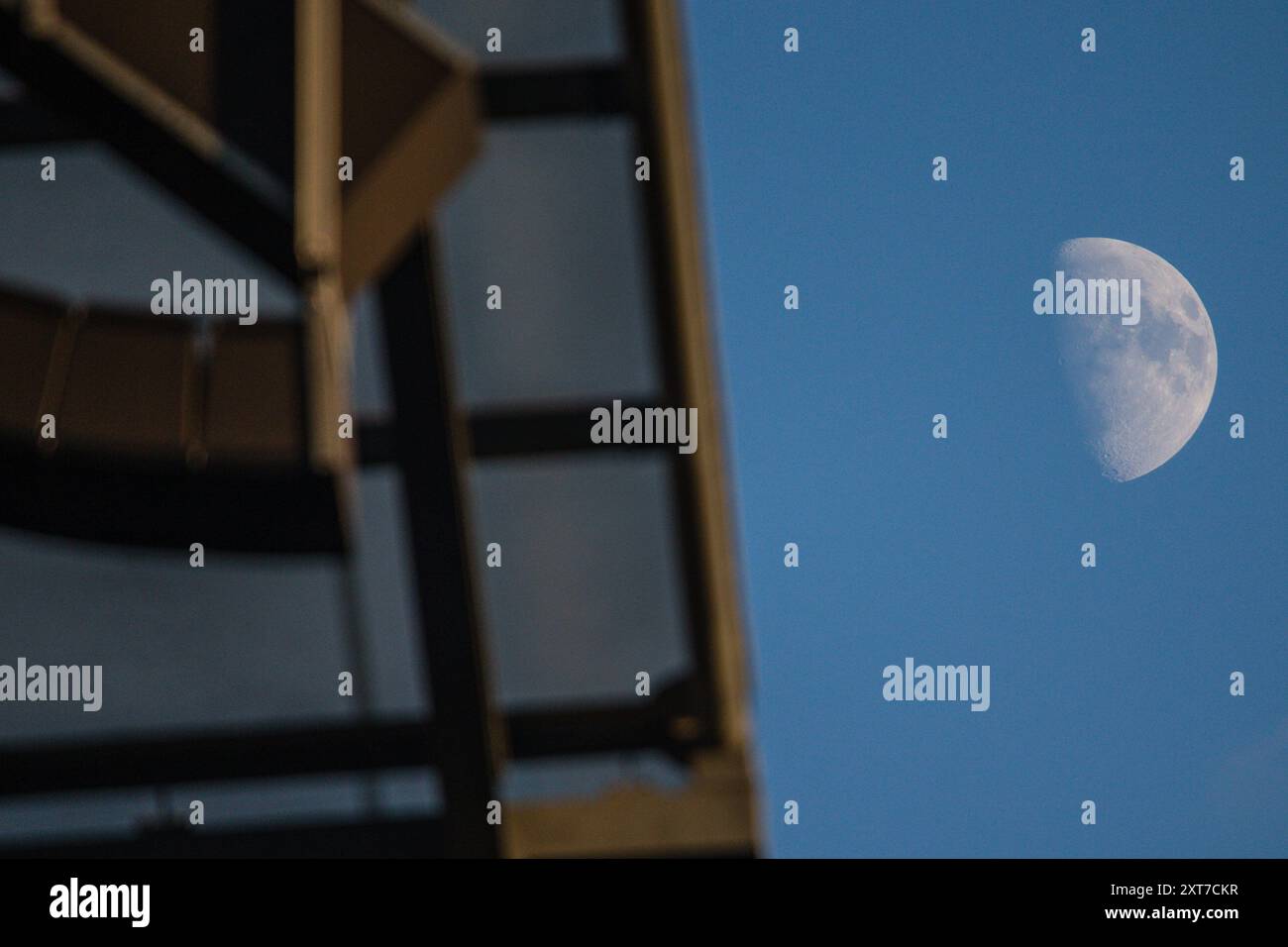 New York, New York, Stati Uniti. 13 agosto 2024. Moon si vede durante la partita tra New York City FC e Tigres durante la Leagues Cup, alla Red Bull Arena, a Harrison, New Jersey, USA, questo martedì, 13/08/2024. (Credit Image: © William Volcov/ZUMA Press Wire) SOLO PER USO EDITORIALE! Non per USO commerciale! Foto Stock