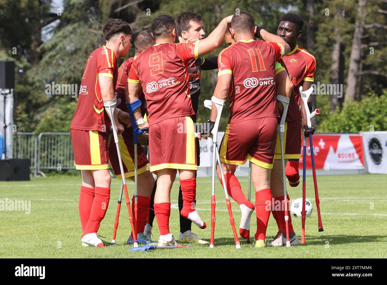 Squadra spagnola in rosso Campionato europeo di calcio Amputee Euro 2024 Francia. I Campionati europei EAFF si sono svolti in alta Savoia dal 31 maggio Foto Stock
