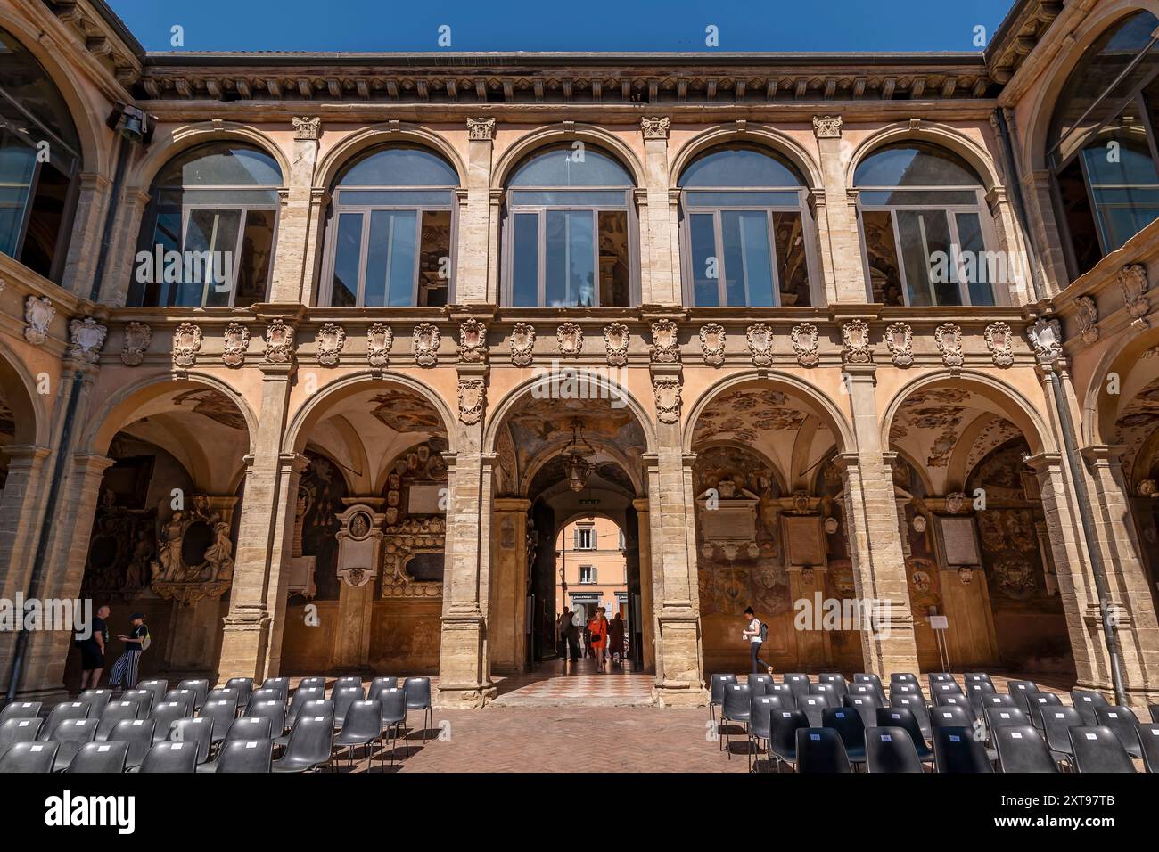 L'antico Archiginnasio di Bologna, Italia Foto Stock