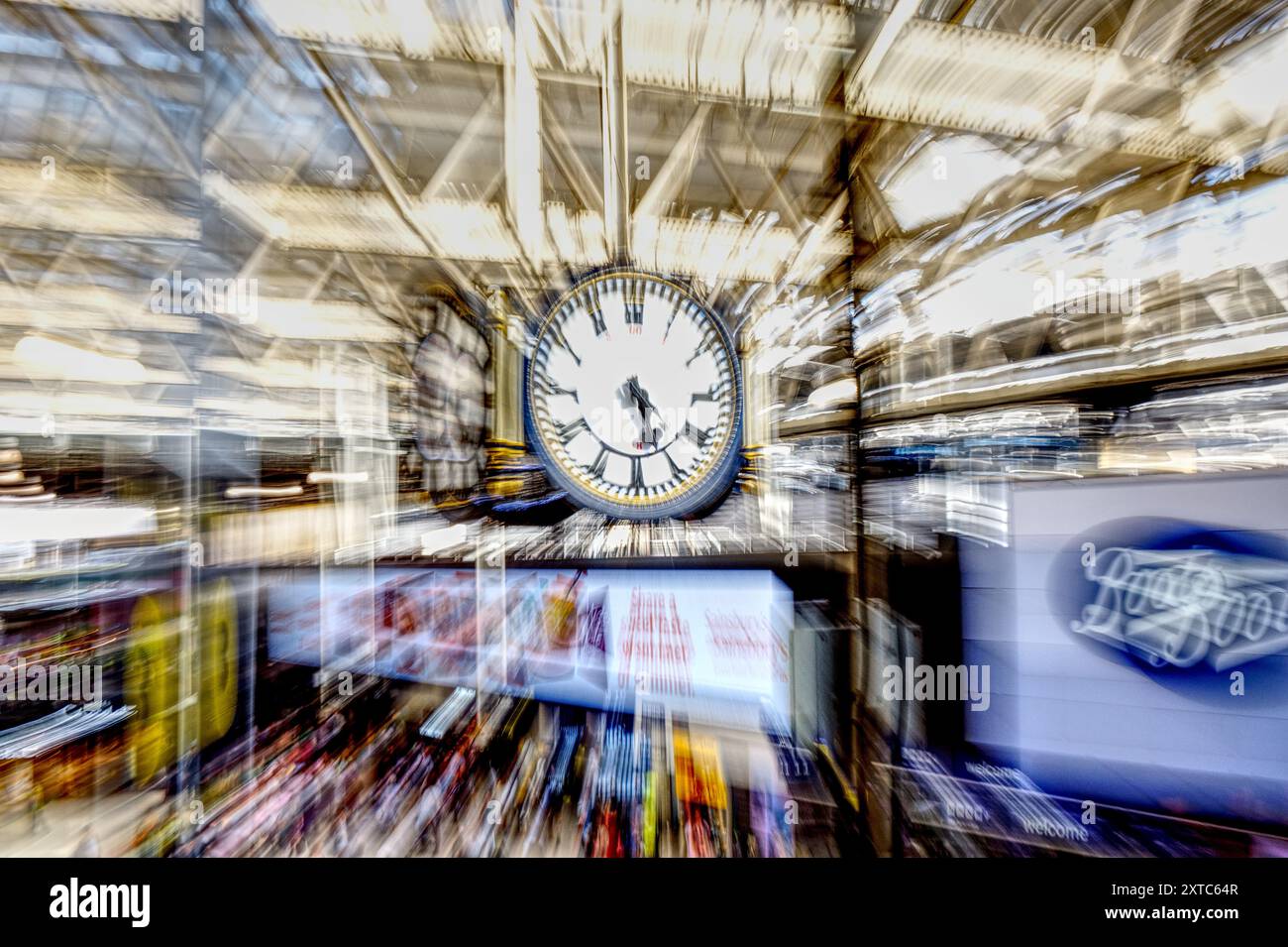 Il tempo vola - Orologio dell'atrio della stazione di Waterloo Foto Stock