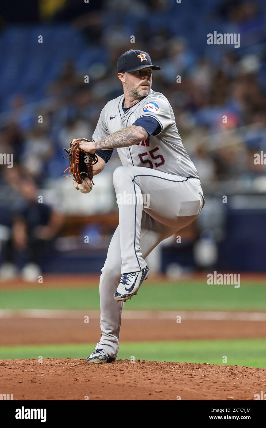 St. Petersburg, FL: Il lanciatore degli Houston Astros Ryan Pressly (55) consegna un campo durante una partita della MLB contro i Tampa Bay Rays il 12 agosto 2024 a Trop Foto Stock