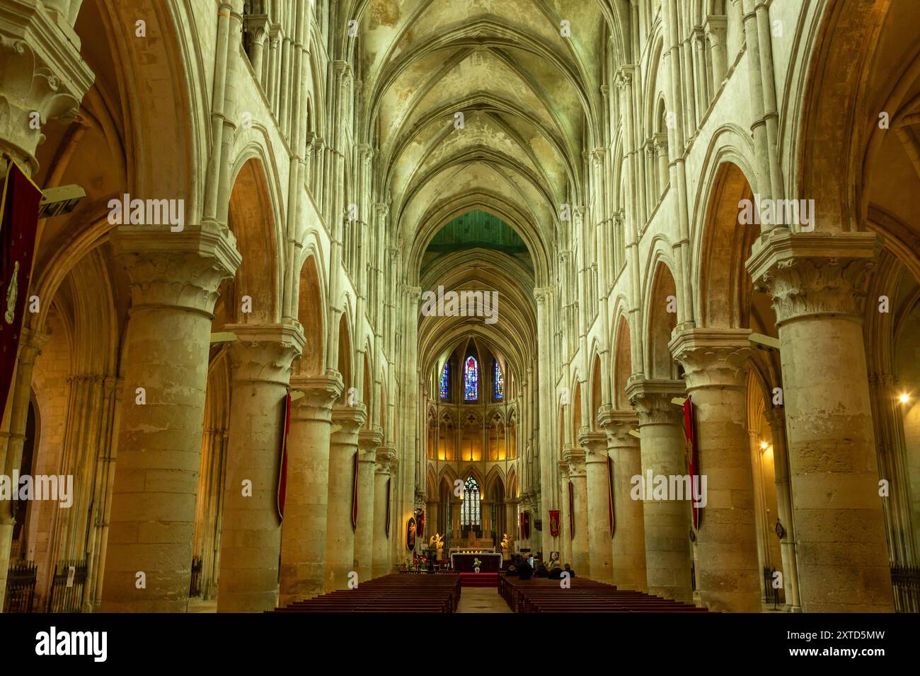 La cattedrale di San Pietro a Lisieux è la chiesa parrocchiale di Santa Teresa Foto Stock