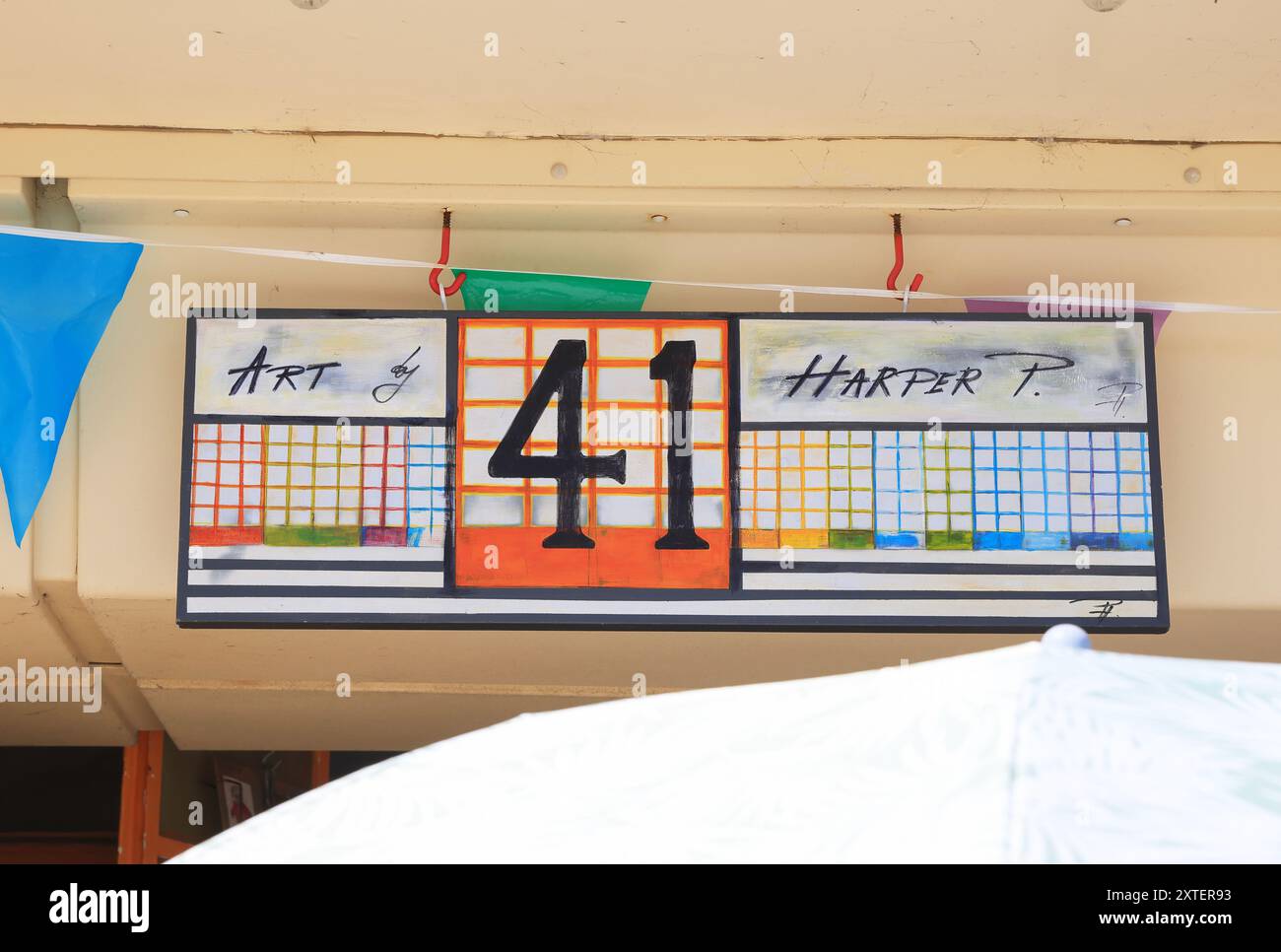East Beach Studios, studi colorati nel quartiere degli artisti di Worthing, che vendono arte e artigianato del West Sussex su misura e unici, Regno Unito Foto Stock
