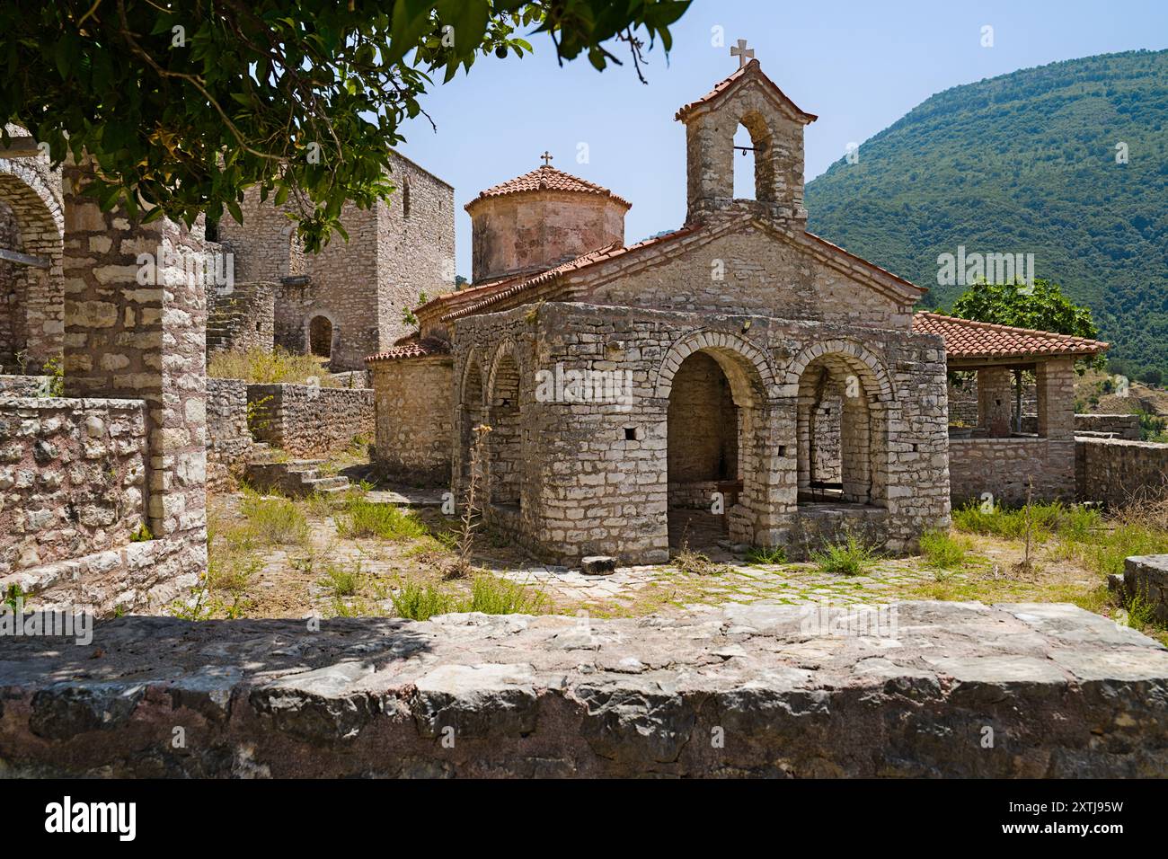 L'abbandonato Manastiri i Shen Merise Foto Stock